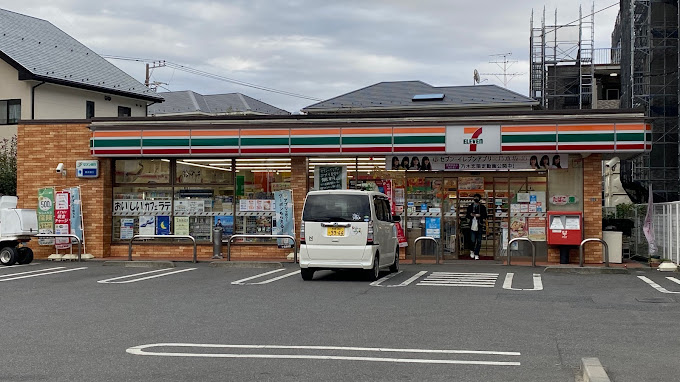 アザーレ・ターコイズ コンビニ
