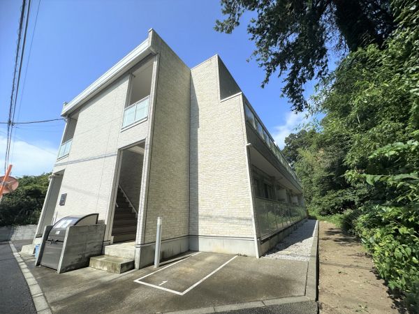 リブリ・ウエストヒルズ湘南台 203号室 外観