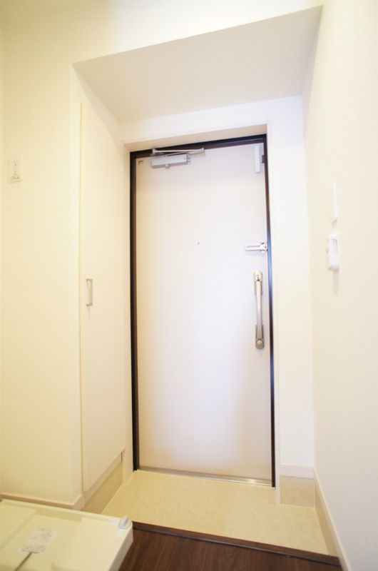 リブリ・FEEL-M湘南Ⅰ 玄関