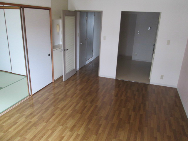 エスポワール平田 リビング