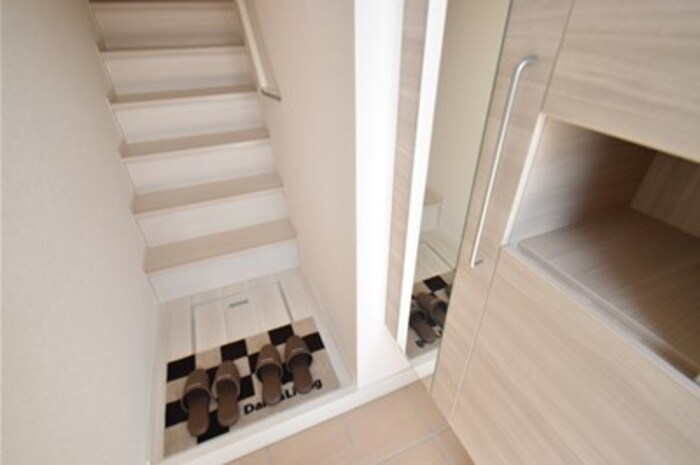 ホワイト キャッスル 玄関