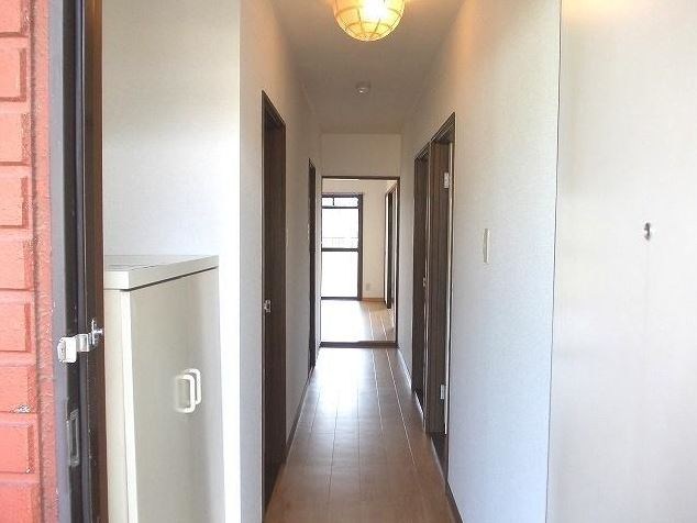 マンションピーアニィ 玄関