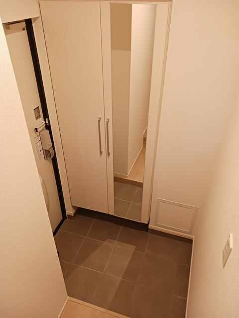 マーメイド・ココ 玄関