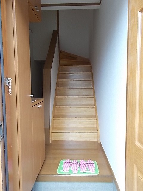 コモドカーサ 玄関