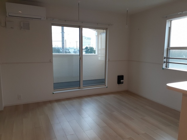 サルーテ リビング