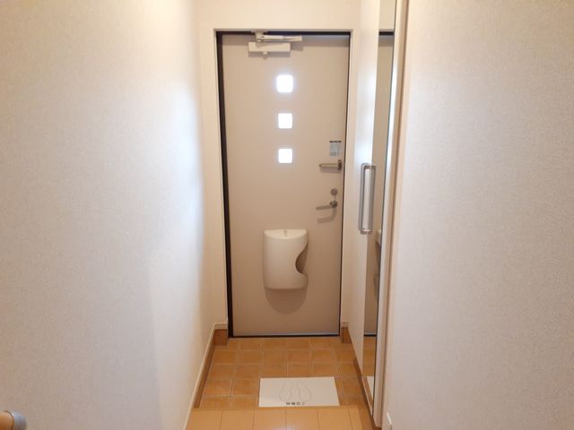 ヒルトップ・アイ 玄関