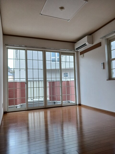 フォルム弐番館 リビング