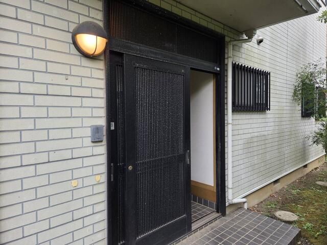 秦野市緑町戸建て 玄関