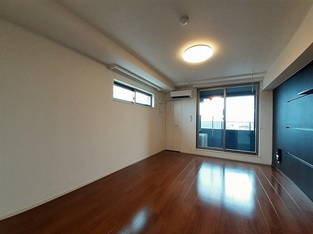 ポライトリー リビング