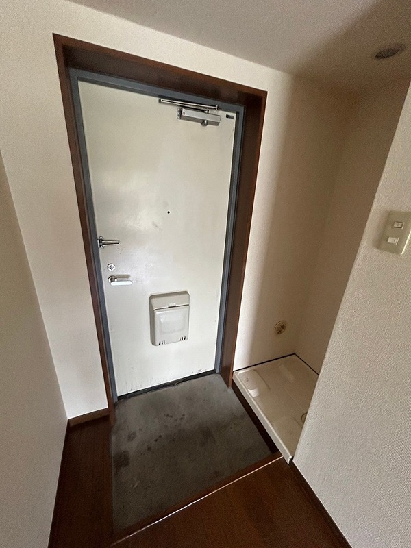 ヴィラ・ステューディオ 玄関