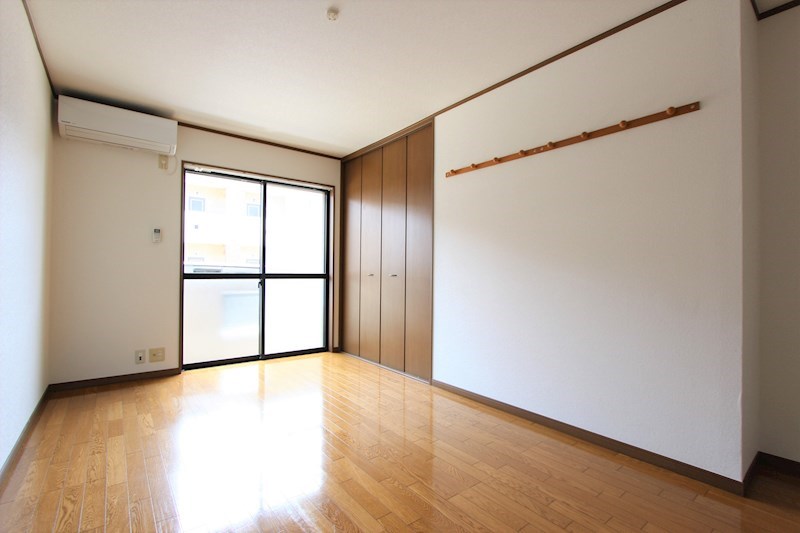 オールージュ  ベッドルーム