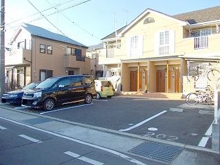 プルメリア 駐車場