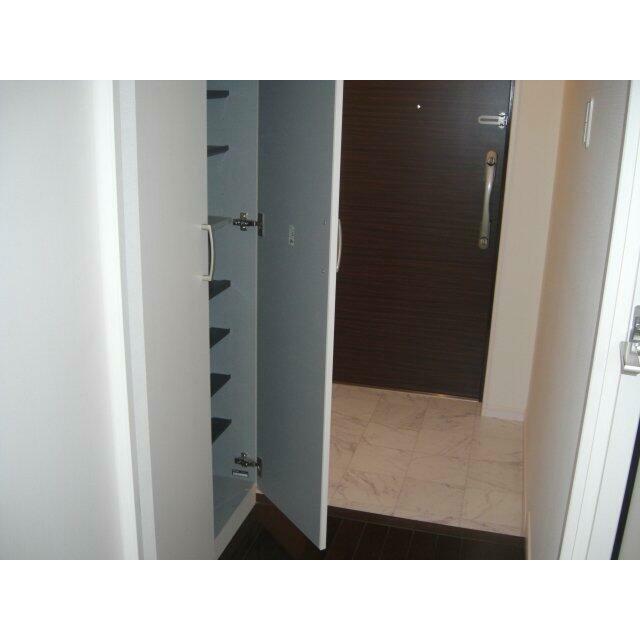 クロシェットボナール 玄関