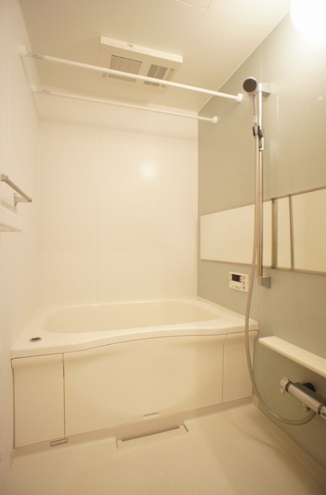 メゾンヴァンベ－ル参番館 風呂画像