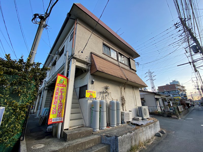 サンパレス平塚河内 204号室 外観