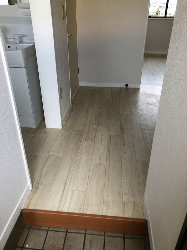 サンパレス平塚河内 玄関