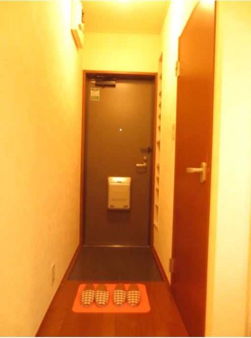 ラヴィアン・ローズ 玄関