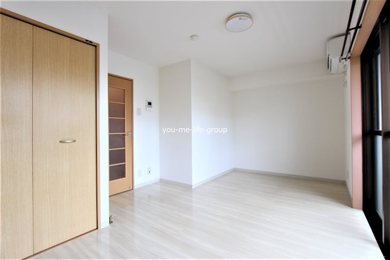 ライラック ベッドルーム