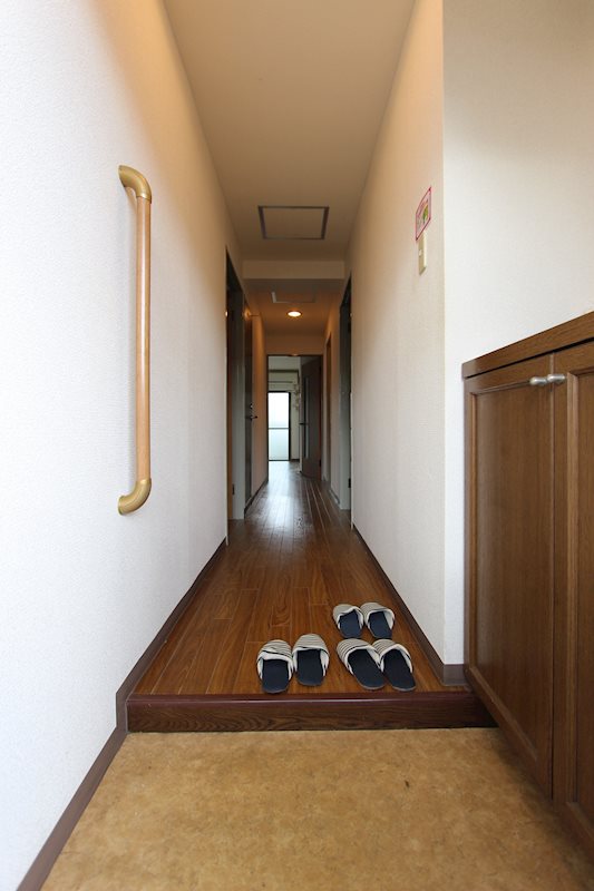 マイメゾン湘南二番館 玄関