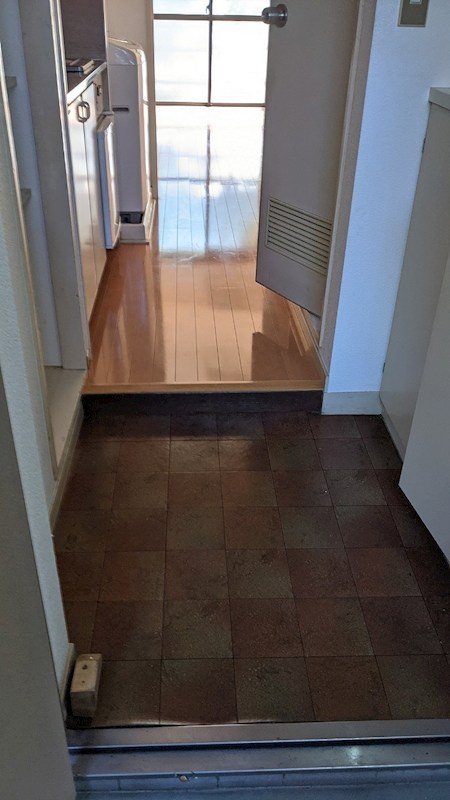 フジビューハイツ山下 玄関