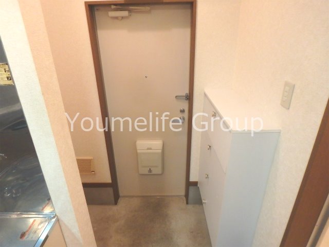 ドミールタカミネ 玄関