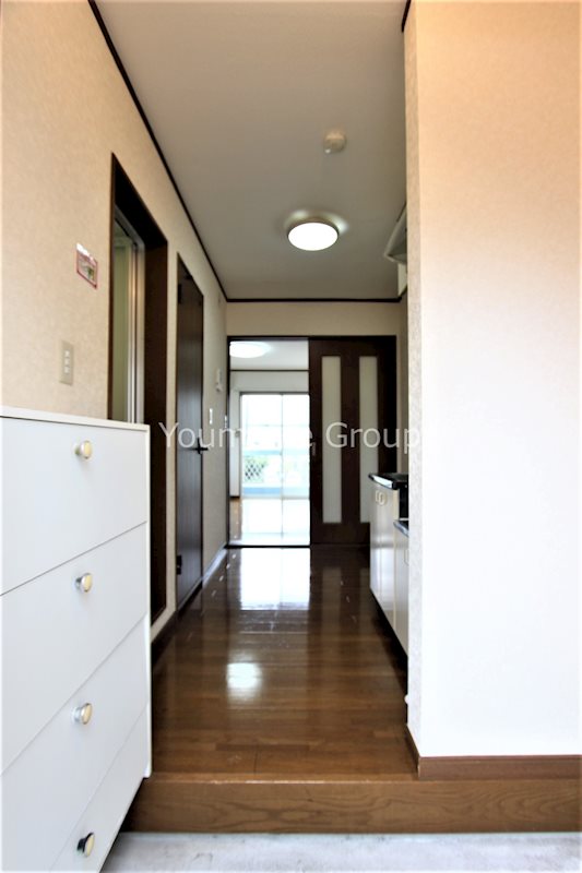 ドミールタカミネ 玄関