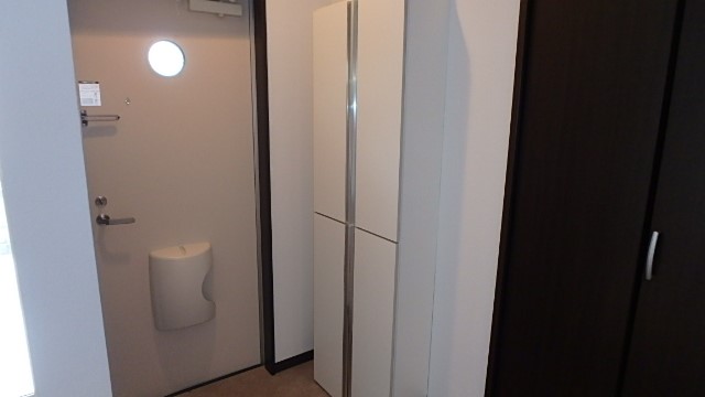 RONDⅡ番館 玄関