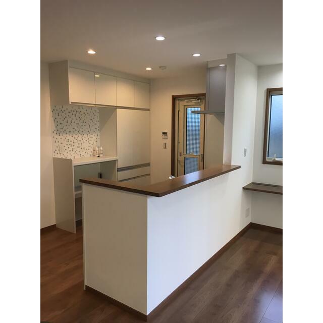 貸家２階建て　　鶴巻温泉駅４８０ｍ　駐車場３台付 キッチン