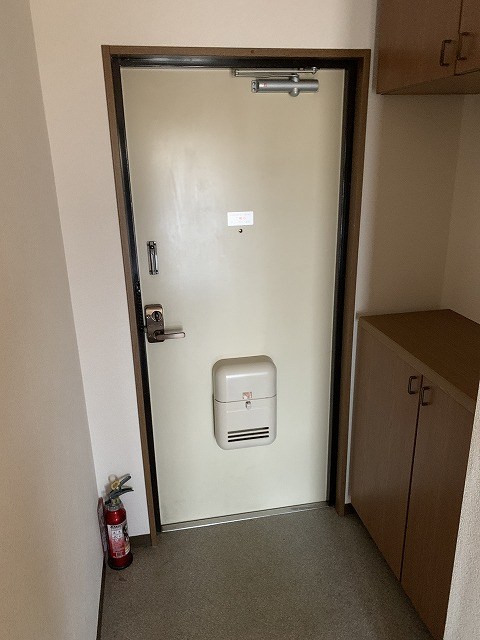 カサベルデ額田 玄関