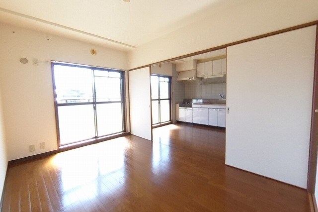 カサベルデ額田 リビング