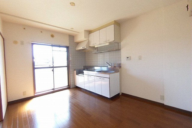 カサベルデ額田 キッチン