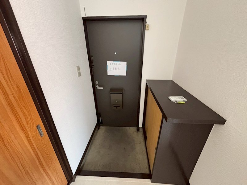 鈴木荘 玄関