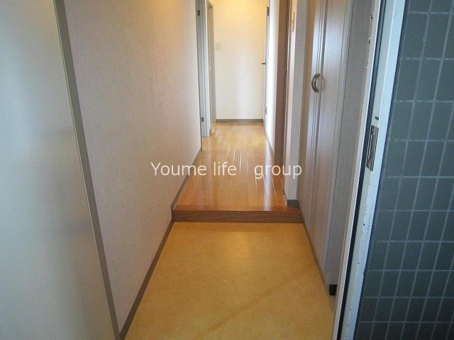 フィールド・サン 玄関