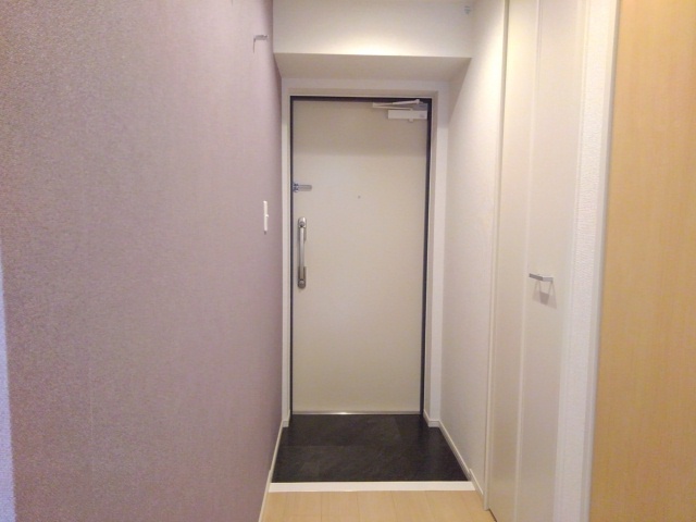 アプリーレ　本厚木 玄関