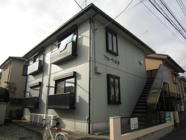 フローラ本多 101号室 外観