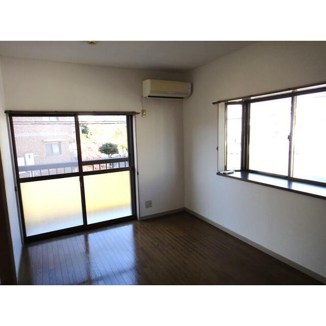 クローバー リビング