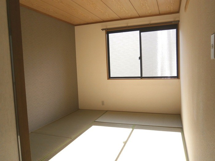 ハイツひまわり ベッドルーム