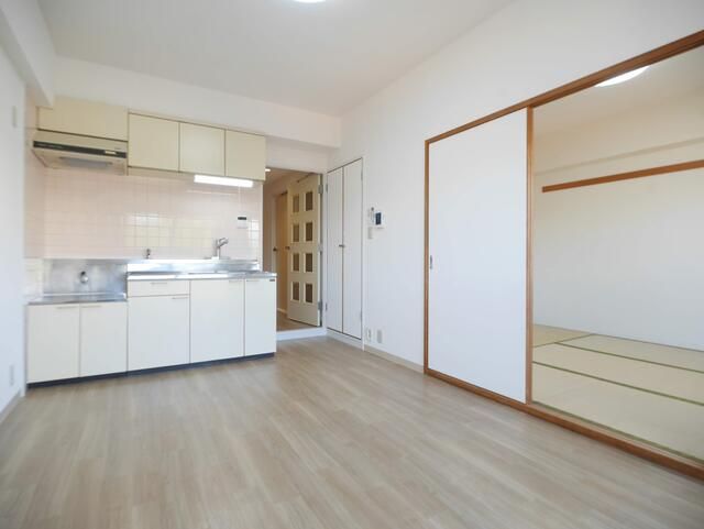 フラワリング・ワン リビング