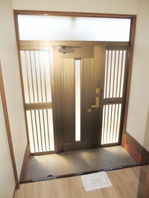 関根下土棚貸家 玄関