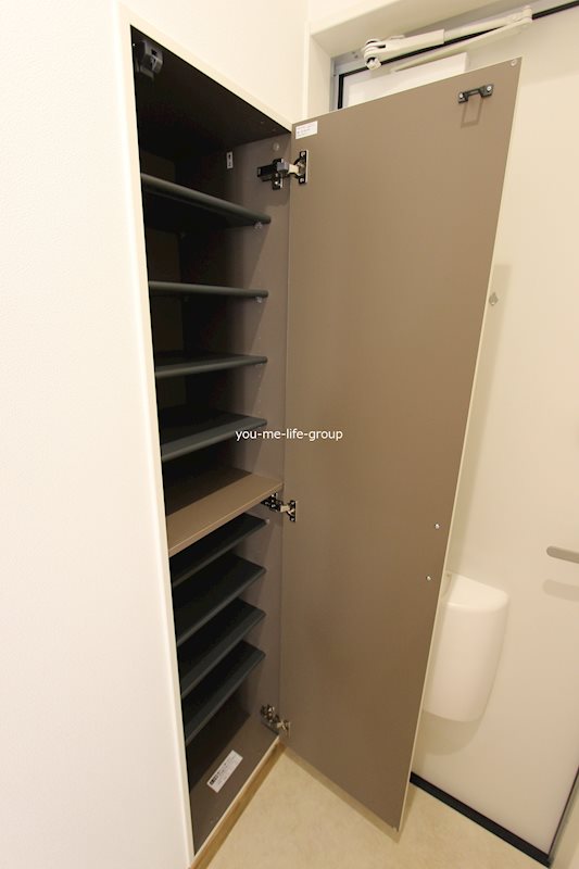 モナ・ローベル その他4