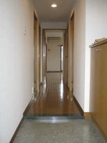 グランドヒル天神  玄関