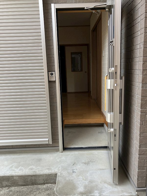 前川貸家 玄関