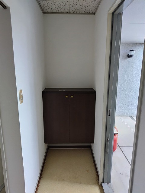 シャトレー森戸 玄関