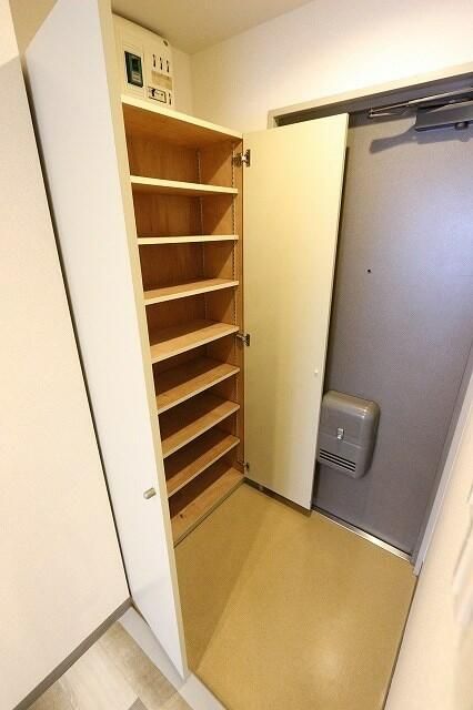 ジュネス西湘 玄関