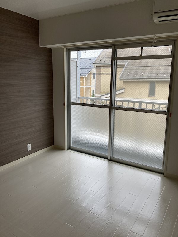 ファーストシティ六会 リビング