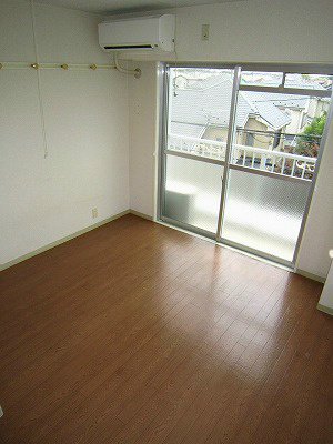 ファーストシティ六会 リビング