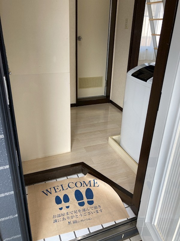 プライム鶴巻 玄関
