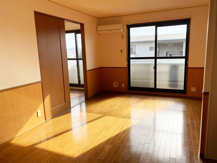 アルファタウン秦野新町　Ｂ リビング