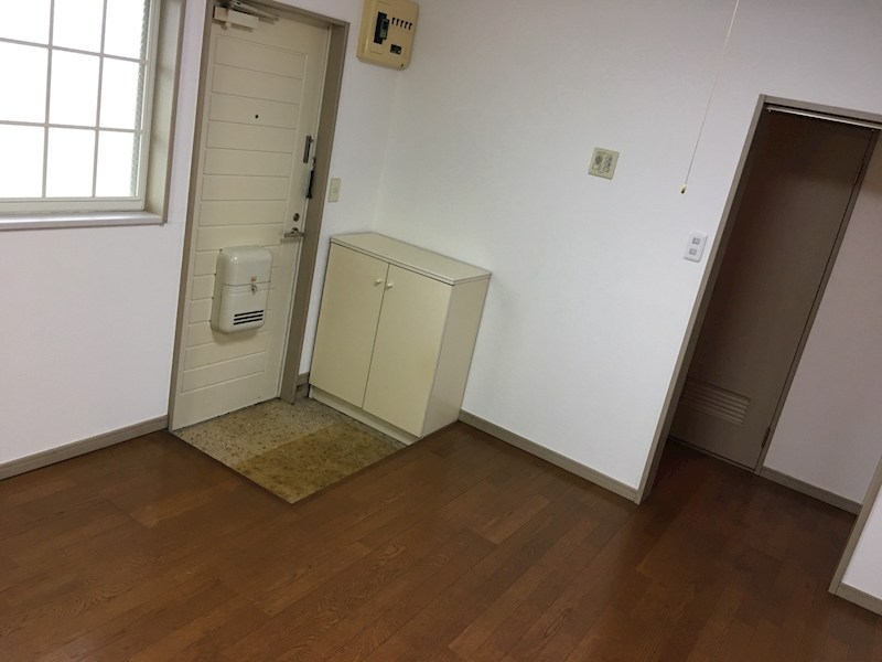 フローラパレス 玄関