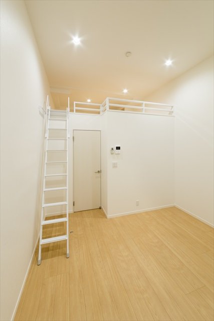 ROUTE ONE 平塚 リビング